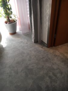 Feszített szőnyegburkolás